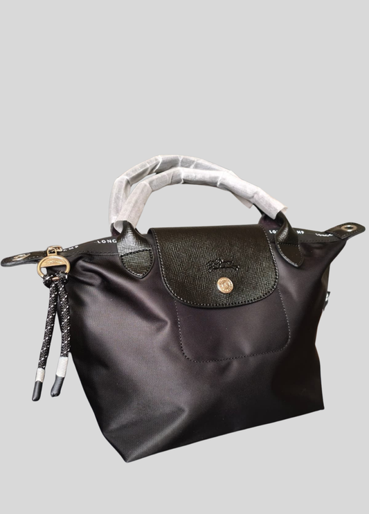 Longchamp Siyah Su Geçirmez Paraşüt Kumaş Kadın Çantası